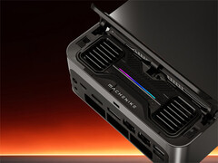 Machenike GTS'nin açılır kapanır ekranı RGB aydınlatmayı ve ek soğutma deliklerini gizler. (Resim kaynağı: Machenike)