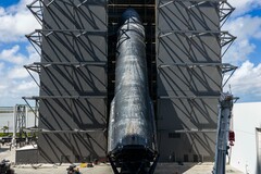 Ship 40, fırlatmadan yaklaşık üç ay sonra Starbase'deki SpaceX Megabay hangarına giriyor.