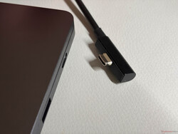 Manyetik USB-C şarj cihazı