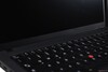 ThinkPad T14 Gen 6: İki küçük menteşe
