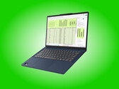 IdeaPad Slim 3 14Q7X11, Cosmic Blue ve Luna Grey renk seçenekleriyle sunulur; resimde ilk seçenek gösterilmiştir.