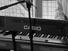 Bir Casio klavye