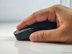 HyperX Pulsefire Fuse Wireless, avuç içi ve pençe tutuş stillerine uygundur