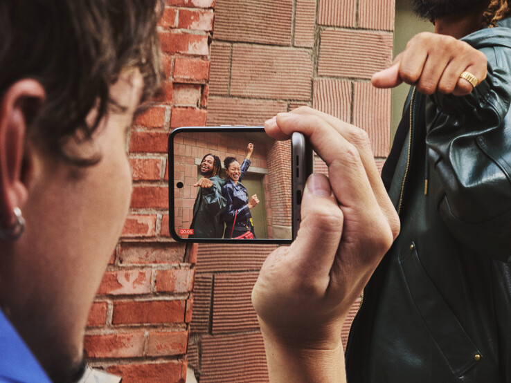 Motorola, Razr 70'e Android 16 adresini önceden yükler.