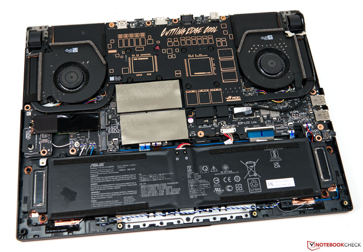 Alt kapaksız Asus ROG Strix G15 G513QY