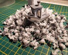 Benchy plastik atıkların üzerinde yüzüyor