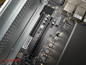 2 PCIe yuvası