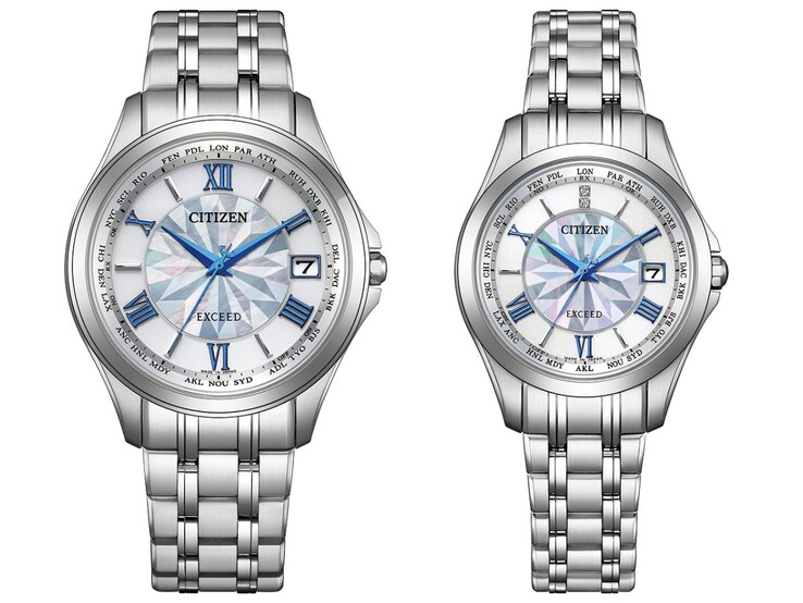 Citizen CB1080-52W (solda) ve EC1120-59W (sağda) saatler