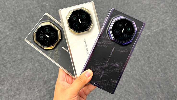 Huawei Mate XT2, üç farklı renkte ve 2 TB'a kadar depolama kapasitesiyle satışa sunulmuştur.
