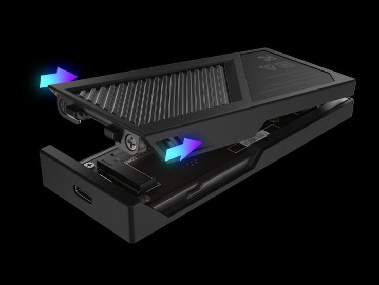 Asus ROG Strix Aiolos aletsiz bir tasarıma sahiptir
