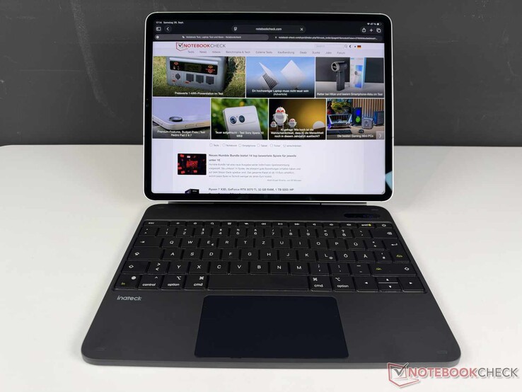 Inateck NeoMagic'e bağlı 12,9 inç iPad Pro