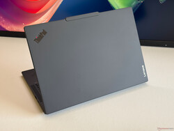 ThinkPad T14s 7. Nesil