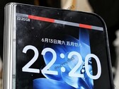 Daha kompakt ve daha geniş olan Xiaomi Mix Fold 5, HyperOS 4'ü çalıştıran ilk deneme fotoğrafında görünüyor.