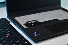 Lenovo ThinkPad T14 Gen 7: Klavye çıkarıldı