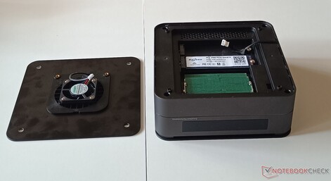 RAM ve SSD yuvalarına alt kapak çıkarılarak kolayca erişilebilir.