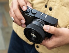 Panasonic'in en yeni full frame lensi özellikle kompakt.