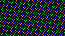 OLED ekran, bir kırmızı, bir mavi ve bir , einer blauen ve iki yeşil ışık diyotundan oluşan bir RGGB alt piksel matrisine dayanır.