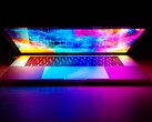Apple lı MacBook Pro, gelecekte çok daha canlı bir ekrana sahip olabilir.