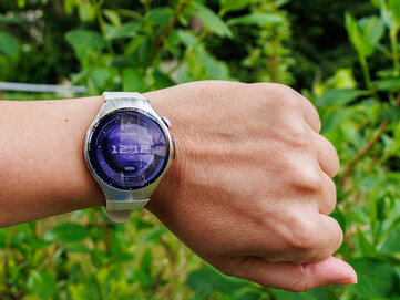 Watch 5 (42 mm) dış mekan
