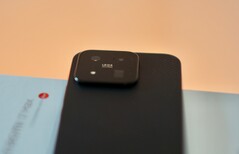 Xiaomi 17 Max, Leica kamera sistemine sahiptir ve bu sayede daha pahalı telefonlarla bile rekabet edebilmektedir.