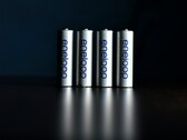Dört adet AA pil hücresini gösteren bir görüntü