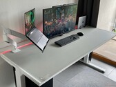 Secretlab MAGNUS Pro XL İncelemesi - Entegre güç kaynağına sahip yüksekliği ayarlanabilir masa