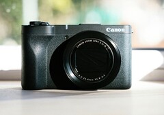 Canon nihayet yeni bir amiral gemisi kompakt fotoğraf makinesi geliştirecek.