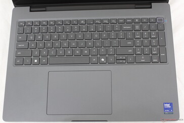 Tuş düzeni Precision 7680 adresindeki klavye ile neredeyse aynıdır