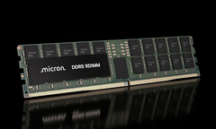 Micron’un DDR5 RDIMM bellek modülü. Şirketin yeni 512 GB’lık versiyonu, tek bir sunucuda 12 TB’a kadar RAM kapasitesine olanak sağlayabilir.
