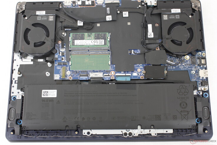 2026 Alienware 16X anakartında önemli bir değişiklik yok