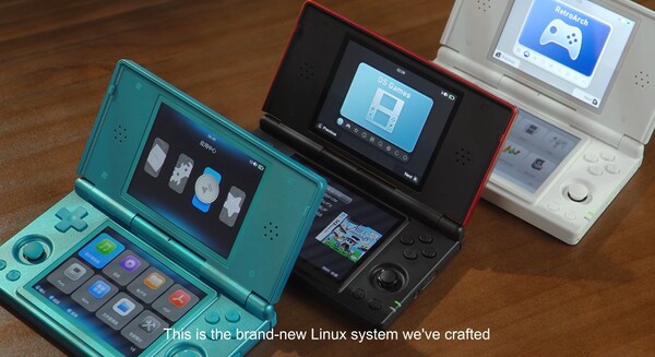 Anbernic RG DS'nin Linux işletim sistemi üç temaya sahiptir.