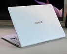 Arrow Lake ve mükemmel giriş aygıtlarına sahip 1 kg Ultrabook - Honor MagicBook Art 14 2025 İnceleme