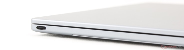 Sol: DisplayPort 2.1 + Power Delivery özellikli USB-C 3.2 Gen. 2