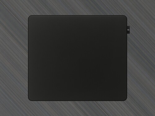 Gösterilen Logitech G Pro X Control oyun mouse pad'i