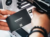 Bir modder, biraz eski SSD’leri oyun kartuşlarına dönüştürüyor.