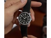 Timex TW2Y12800JQ, 38 mm gümüş tonlu kasayla gelir.