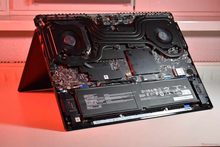 MSI Raider A18: İç Özellikler