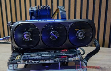 Zotac Gaming GeForce RTX 4080 Super Trinity Black Edition hacim ölçümü