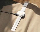 Realme Watch S5, düz çerçevesi sayesinde sıra dışı görünüyor.