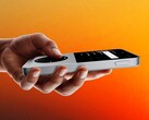 Sudo, bir Apple iPod Classic'i oldukça andırıyor.