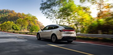 Tesla Model Y L ABD 1