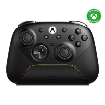 Xbox için 8BitDo Ultimate 3E Oyun Kumandası kablosuz şarj yuvası ile birlikte gelir.