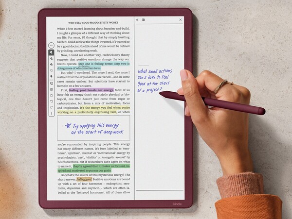 Kindle Scribe Colorsoft, 11 inçlik parlamayan renkli bir ekrana sahiptir.