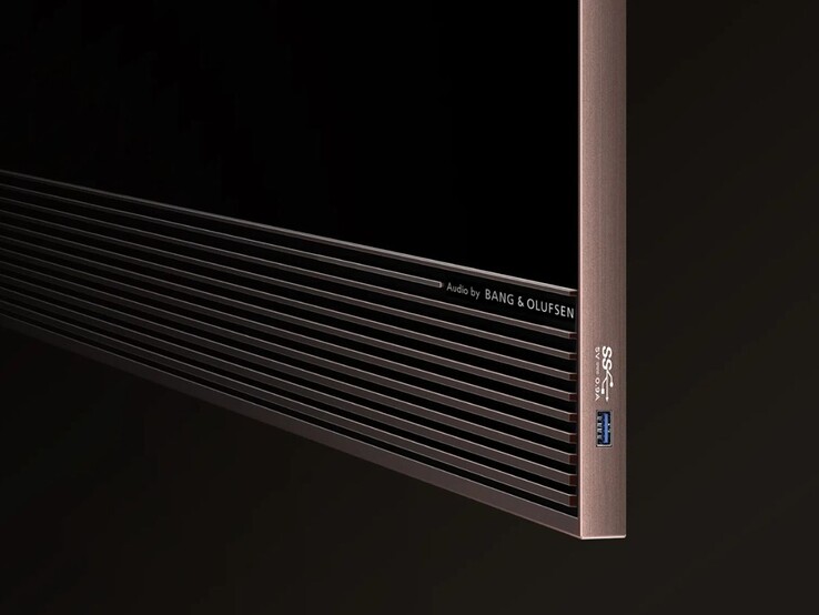 TCL X11L SQD-Mini LED TV, yana monte edilmiş bir USB bağlantı noktasına sahiptir