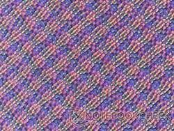 Mat OLED panel ne yazık ki parlak olma eğiliminde olan diğer OLED panellerin çoğu kadar keskin değildir