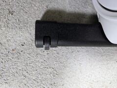 Çapraz çubuktaki makaralar sayesinde mini antrenörün manevrası kolaydır