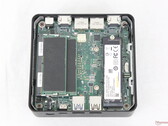 Cubi NUC 3MG, 128 GB'a kadar çıkarılabilir belleği destekleyen en küçük mini bilgisayarlardan biridir