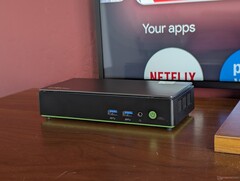 NucBox K13, depolama ve RAM ile birlikte 500 g'ın biraz üzerinde bir ağırlığa sahiptir