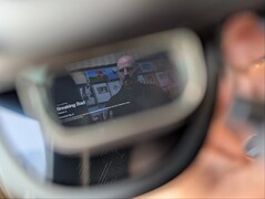 Netflix'te Breaking Bad oynayan genişletilmiş ekranlı Xreal One Pro