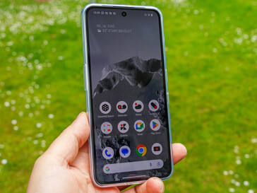 CMF Phone 2 Pro açık havada